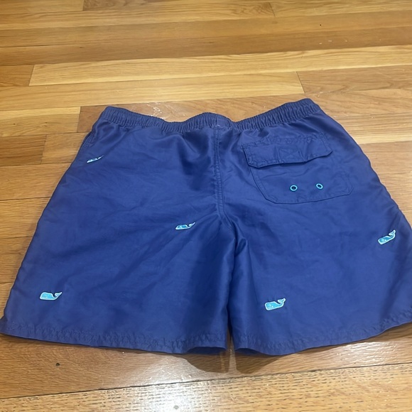 Vineyard vine boys swim trunks size large (16) . - Picture 7 of 9